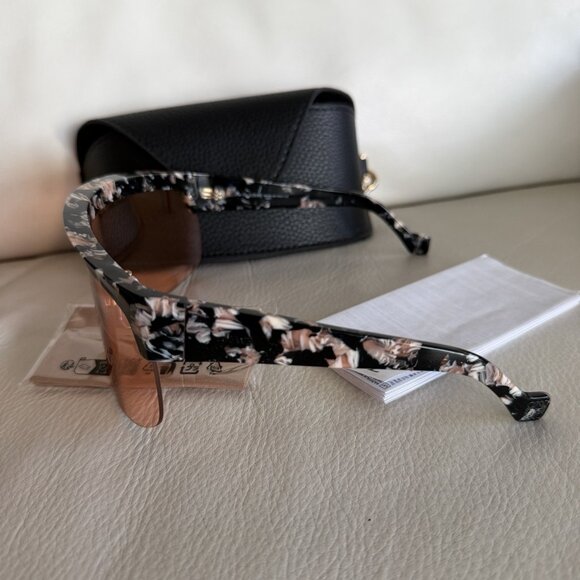 NEW Loewe Women Sunglasses Coloured Havana Bordeaux Mask Shield LW40034U 55S main image 5